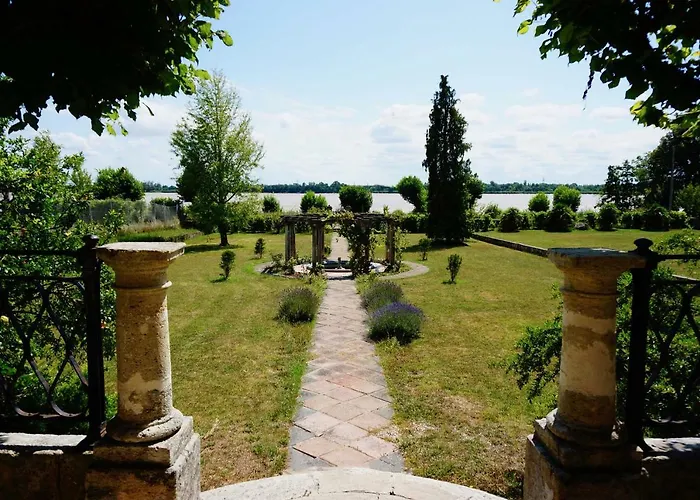 Bacchus Bourg-sur-Gironde